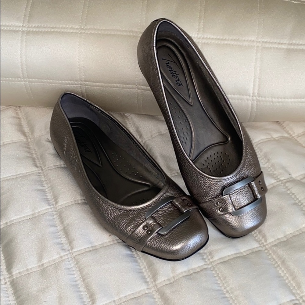 Trotters Pewter Buckle Flats